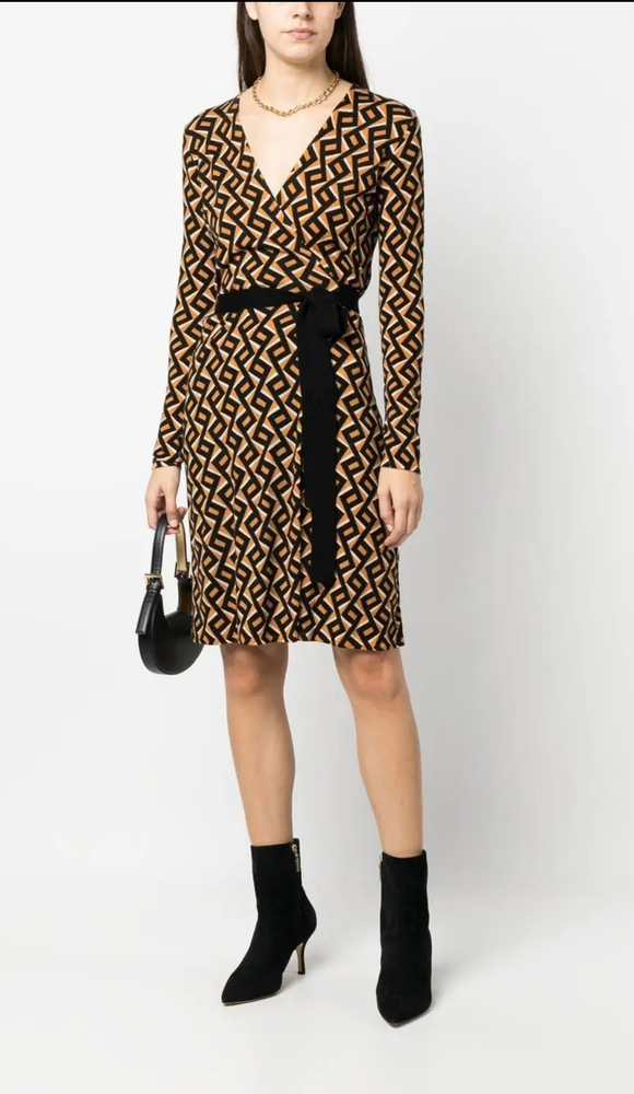 Diane von Fürstenberg Zigzag Print Dress – Classic DVF Style, Bold & Flattering